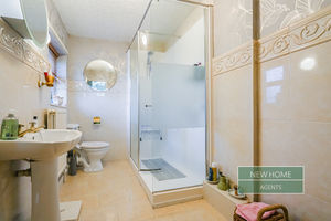 Photo 14- click for photo gallery